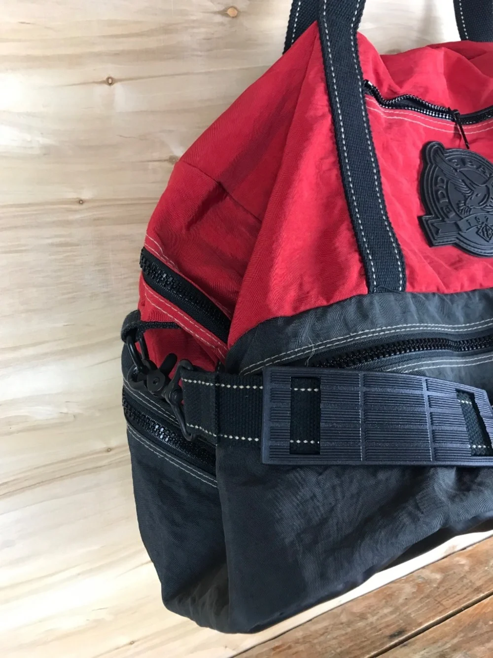 Vintage Eddie Bauer Red Duffel Gym Bag Goose Logo Shoulder Strap w/Handles